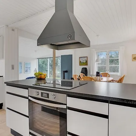 3 Bedroom Lovely In 度假居