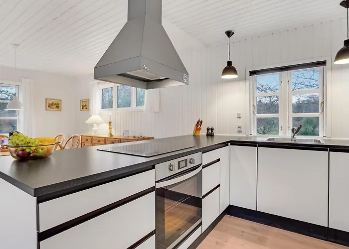 3 Bedroom Lovely In בית נופש Gorlev